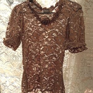 Simply Detailed lace top size L